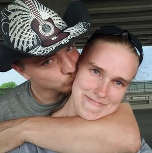 Meet your Posher, Anna ava